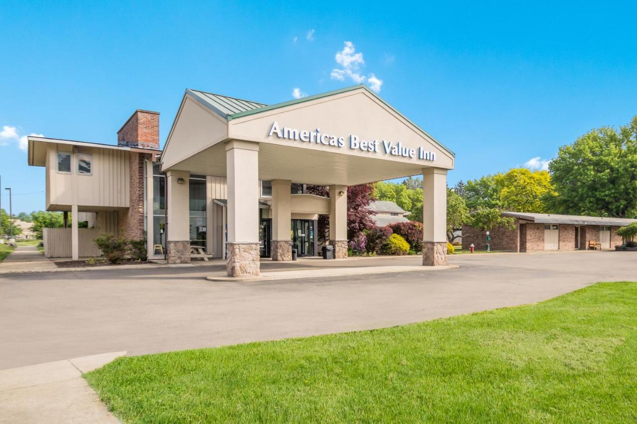 Americas Best Value Inn-Painted Post Экстерьер фото