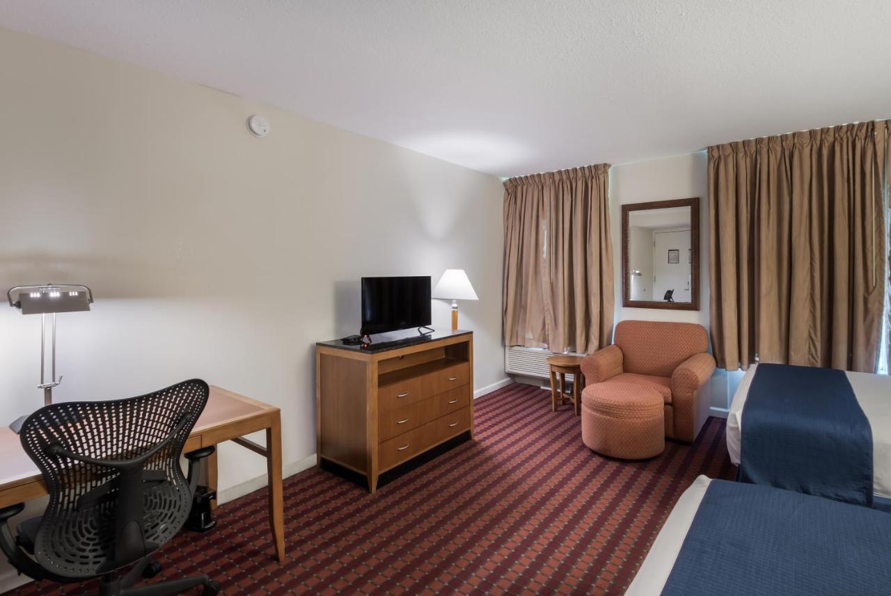 Americas Best Value Inn-Painted Post Экстерьер фото